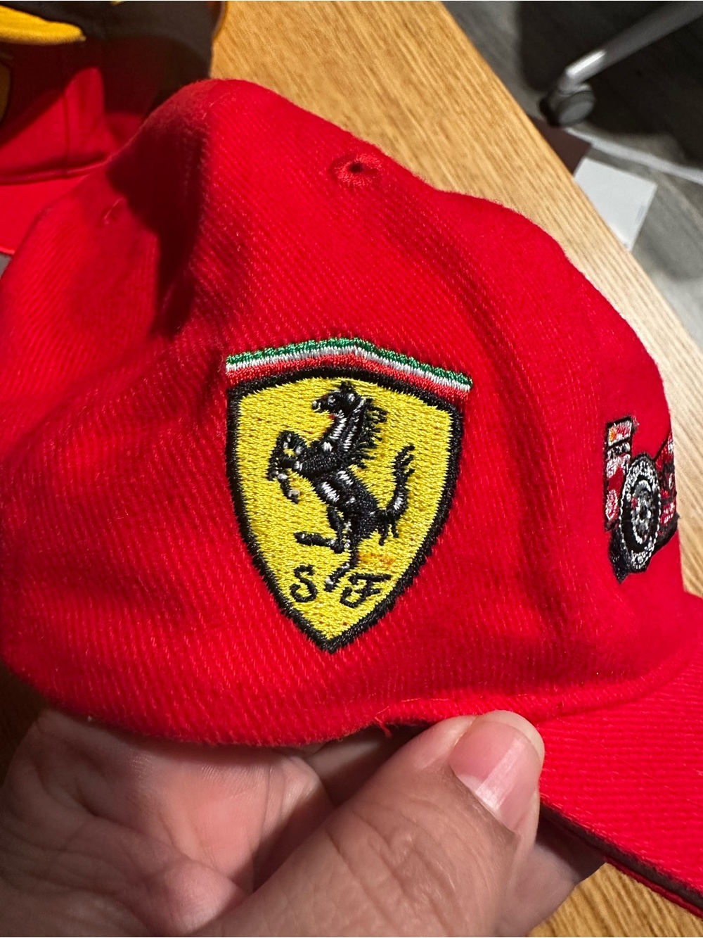 Ferrari Red Kids F1-2001 Embroidered Racing Cap - Picture 6 of 7